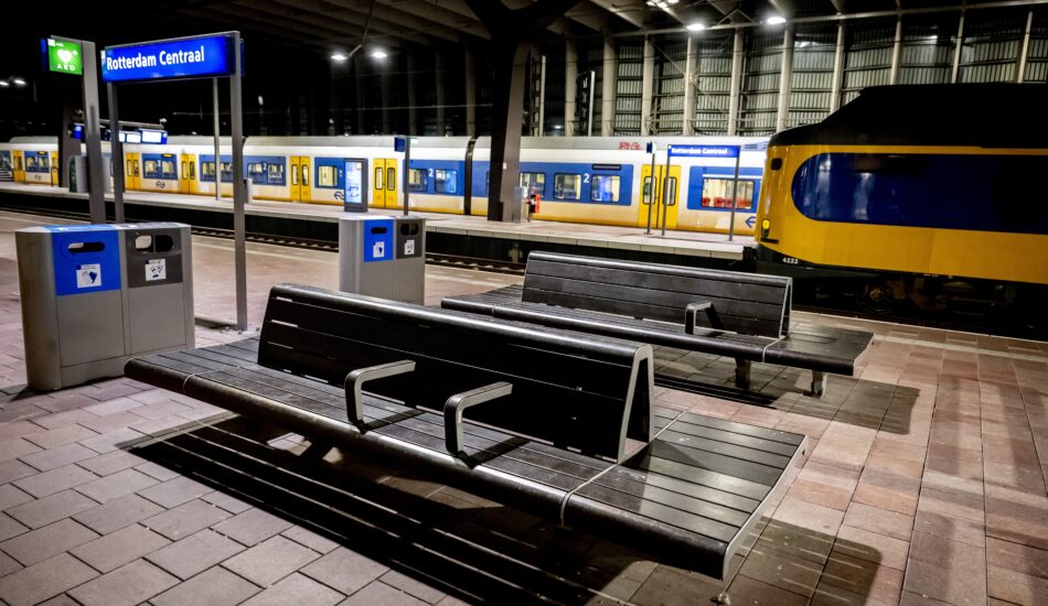Staking NS-personeel op vrijdag 6 juni 2025 legt treinverkeer in Nederland plat