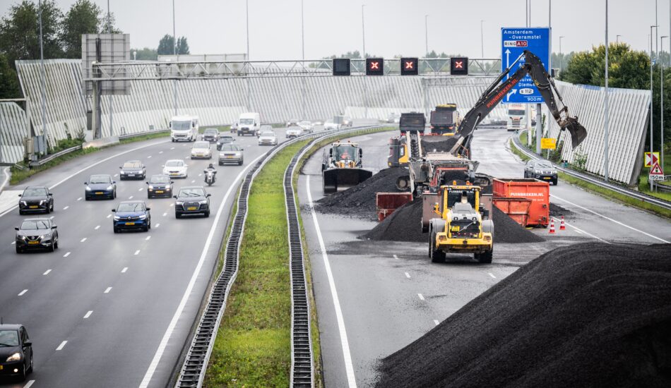 Files door werkzaamheden op A10.